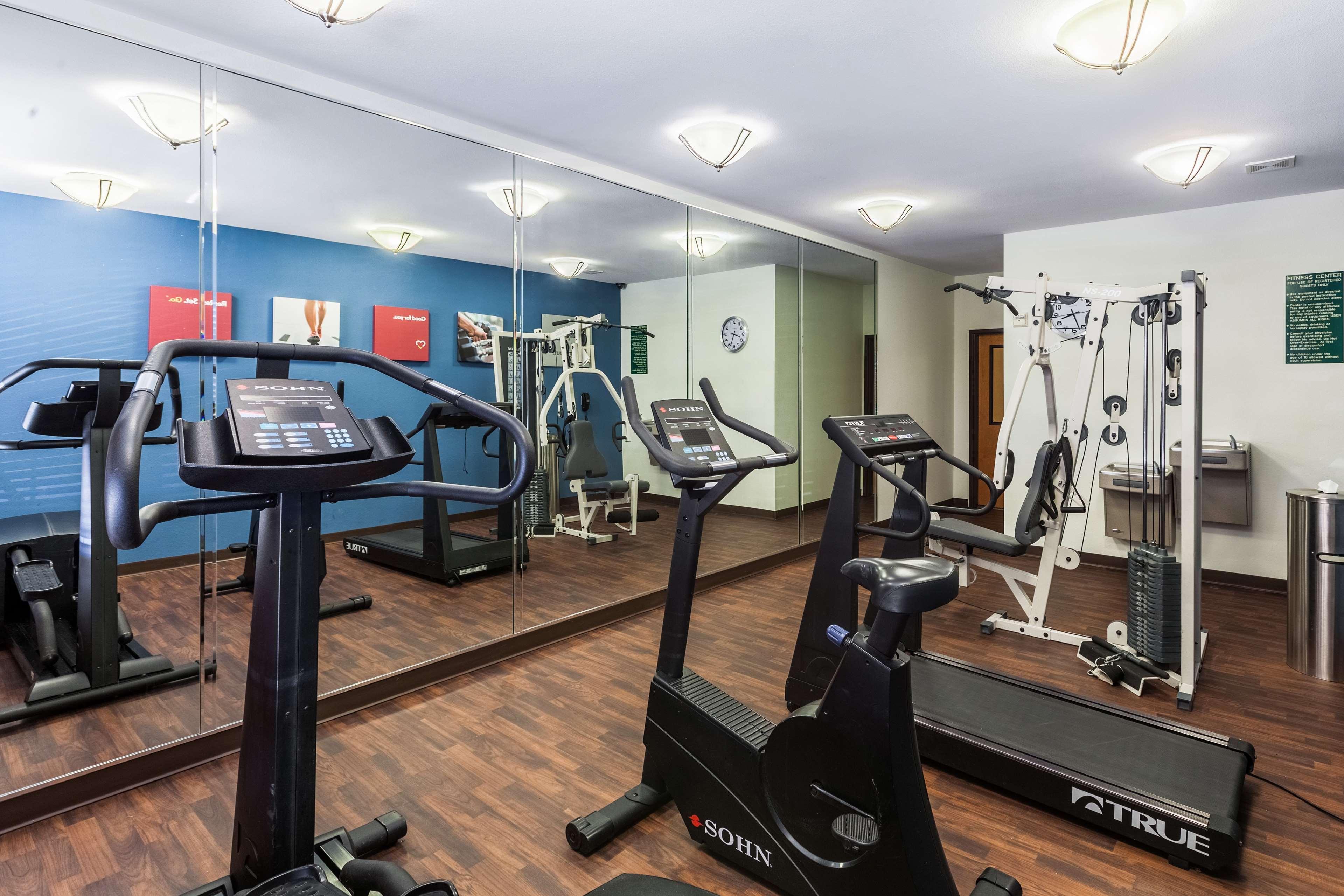 Surestay Plus Hotel By Best Western Мескит Экстерьер фото
