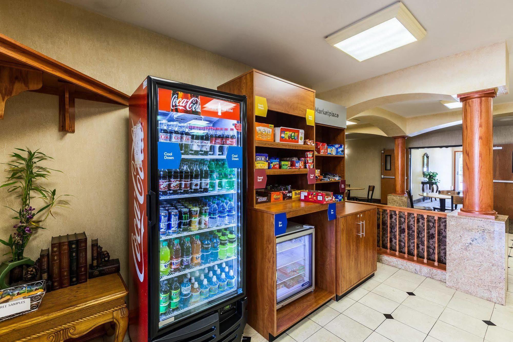 Surestay Plus Hotel By Best Western Мескит Экстерьер фото