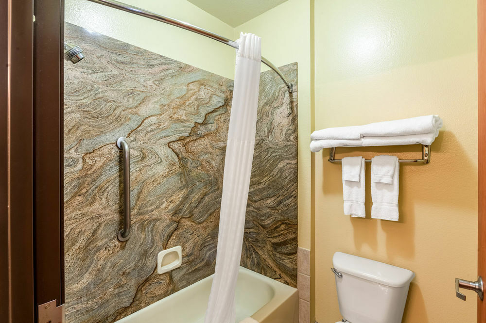 Surestay Plus Hotel By Best Western Мескит Экстерьер фото