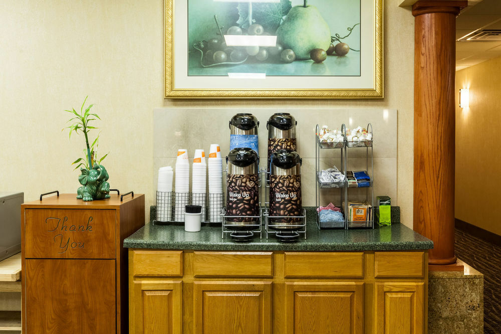 Surestay Plus Hotel By Best Western Мескит Экстерьер фото